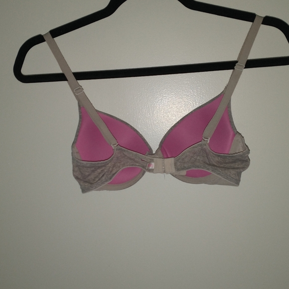 Women's gray pink Victoria's secret bra - Picture 5 of 7